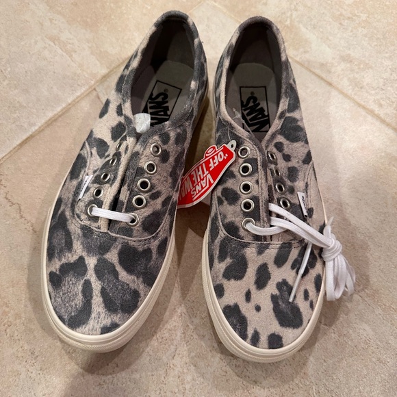 Vans Shoes - NEW Vans Leopard Sneakers